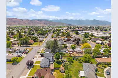 2280 D St, Baker City, OR 97814 - Photo 7