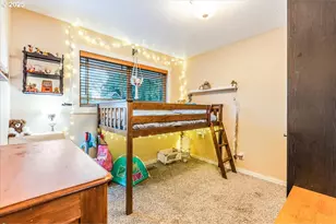 16824 SE Morrison Ct, Portland, OR 97233 - Photo 23