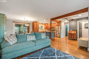 16824 SE Morrison Ct, Portland, OR 97233 - Photo 9