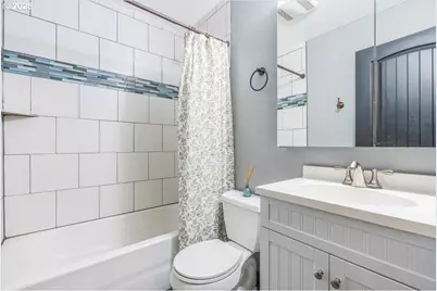 16824 SE Morrison Ct, Portland, OR 97233 - Photo 25