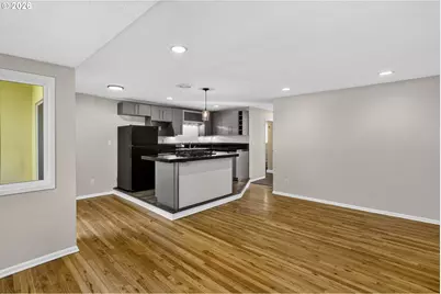 925 NE 68th Ave, Portland, OR 97213 - Photo 7