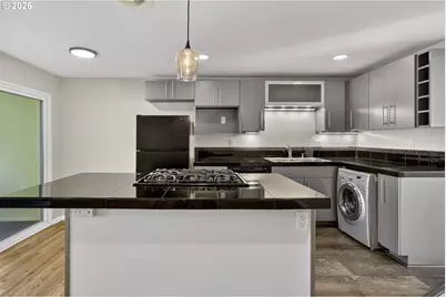 925 NE 68th Ave, Portland, OR 97213 - Photo 5