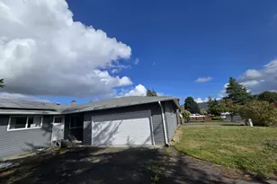 158 Alturas Dr, Kelso, WA 98626 - Photo 5