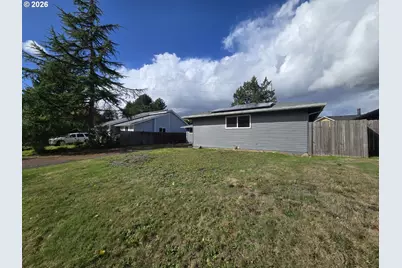 158 Alturas Dr, Kelso, WA 98626 - Photo 1