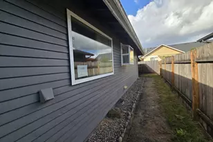 158 Alturas Dr, Kelso, WA 98626 - Photo 7