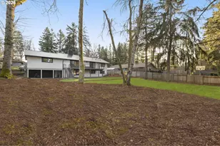 1685 Fernwood Dr, Lake Oswego, OR 97034 - Photo 33