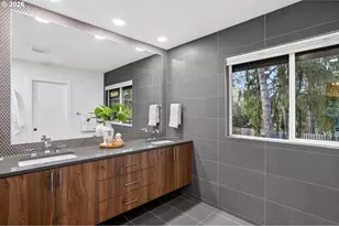 1685 Fernwood Dr, Lake Oswego, OR 97034 - Photo 15