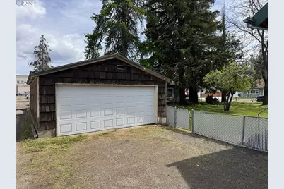 229 W Allyn St, Goldendale, WA 98620 - Photo 43