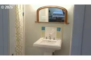 4249 SE Stark St, Portland, OR 97215 - Photo 27