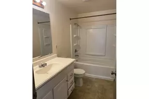 510 NE Osborne Ct, McMinnville, OR 97128 - Photo 7