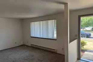 510 NE Osborne Ct, McMinnville, OR 97128 - Photo 3