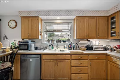 2532 Rose Blossom Dr, Springfield, OR 97477 - Photo 11