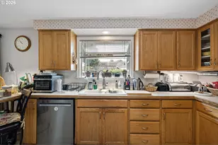 2532 Rose Blossom Dr, Springfield, OR 97477 - Photo 11
