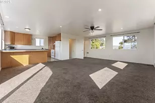 274 N Cammann St, Coos Bay, OR 97420 - Photo 7