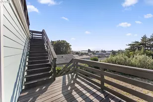 274 N Cammann St, Coos Bay, OR 97420 - Photo 29