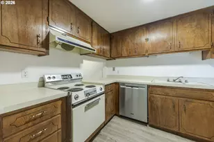 2671 Woodstone Pl, Eugene, OR 97405 - Photo 15