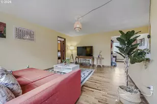 908 SW Gaines St, Portland, OR 97239 - Photo 5
