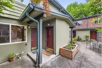 908 SW Gaines St #24, Portland, OR 97239 - Photo 1
