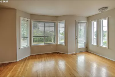 2772 E McLoughlin Blvd, Vancouver, WA 98661 - Photo 9