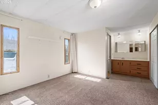 1566 Laura St, Springfield, OR 97477 - Photo 9