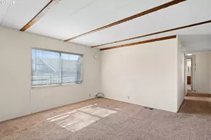 1566 Laura St, Springfield, OR 97477 - Photo 3