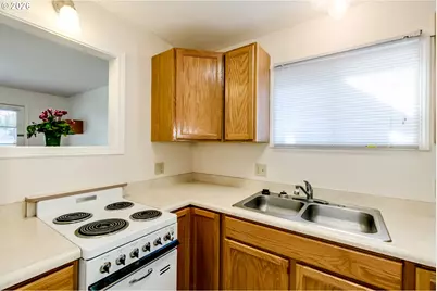 1566 Laura St, Springfield, OR 97477 - Photo 35