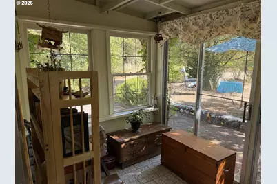 183 Ecklund St, Canyonville, OR 97417 - Photo 11