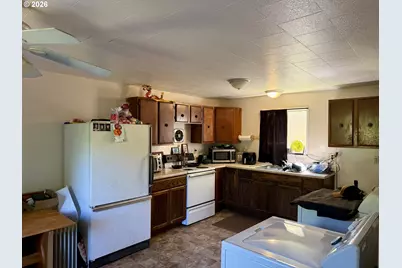 183 Ecklund St, Canyonville, OR 97417 - Photo 21