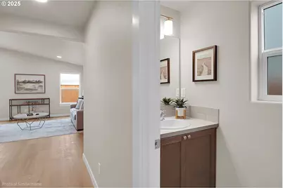 2379 W 10th Ave, Junction City, OR 97448 - Photo 9