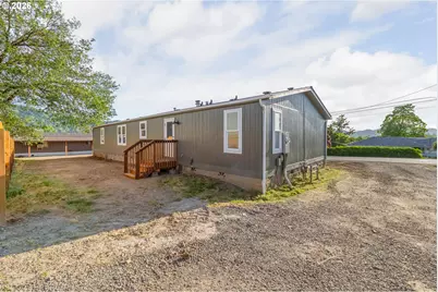 70 SE Darrell Ave, Winston, OR 97496 - Photo 29
