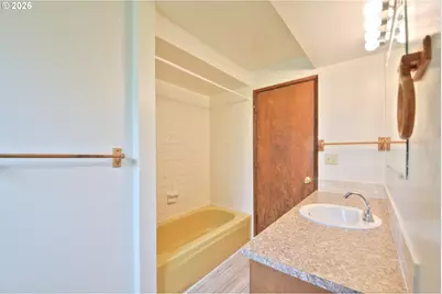 1798 Gilham Rd, Eugene, OR 97401 - Photo 19