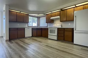 1217 R St, Springfield, OR 97477 - Photo 13