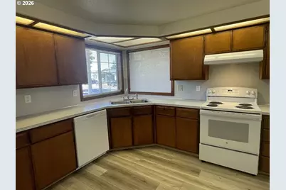 1217 R St, Springfield, OR 97477 - Photo 15