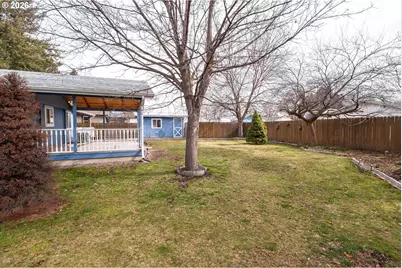 1508 Jackson Ave, La Grande, OR 97850 - Photo 5