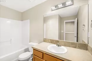 17151 SE Alder St, Portland, OR 97233 - Photo 17