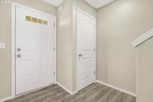 17151 SE Alder St, Portland, OR 97233 - Photo 3