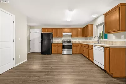 17151 SE Alder St, Portland, OR 97233 - Photo 7