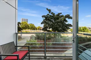 1310 NW Naito Pkwy, Portland, OR 97209 - Photo 23