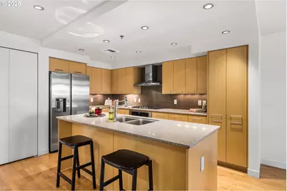 1310 NW Naito Pkwy #107, Portland, OR 97209 - Photo 3