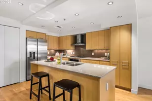 1310 NW Naito Pkwy, Portland, OR 97209 - Photo 3