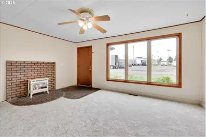 22043 SE Oak St, Gresham, OR 97030 - Photo 5