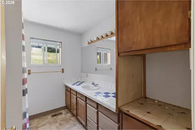 94416 Shelley Ln, Coquille, OR 97423 - Photo 21