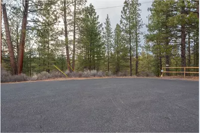 60793 River Bend Dr, Bend, OR 97702 - Photo 15