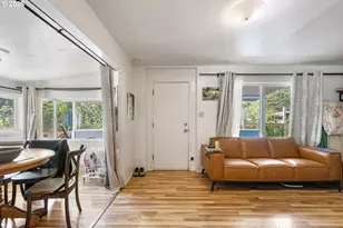 472 SW 4th St, Canyonville, OR 97417 - Photo 5
