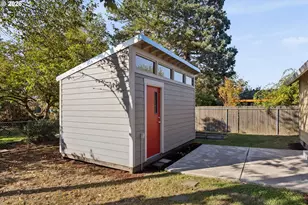 4237 SE 76th Ave, Portland, OR 97206 - Photo 33
