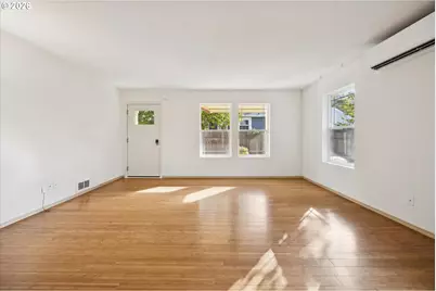 4237 SE 76th Ave, Portland, OR 97206 - Photo 5