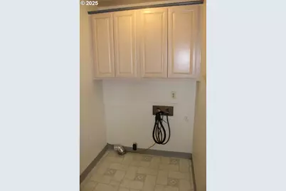1206 SW 24th St, Pendleton, OR 97801 - Photo 9