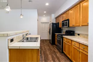 10651 NE Red Wing Way, Hillsboro, OR 97006 - Photo 9