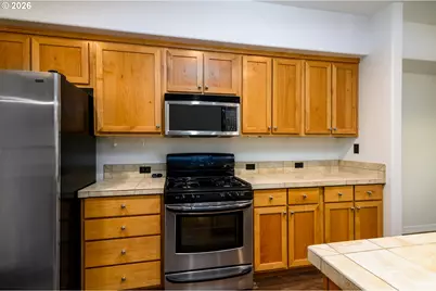 10651 NE Red Wing Way #102, Hillsboro, OR 97006 - Photo 11