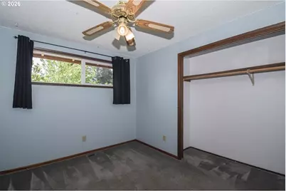 18411 NE Davis St, Portland, OR 97230 - Photo 17